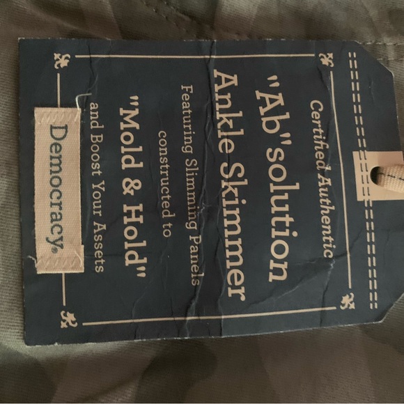 NWT Democracy “Ab Solutions “ Camouflage Jeans. - Picture 14 of 16